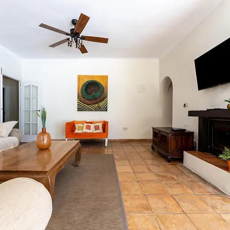 Casa Adelina En